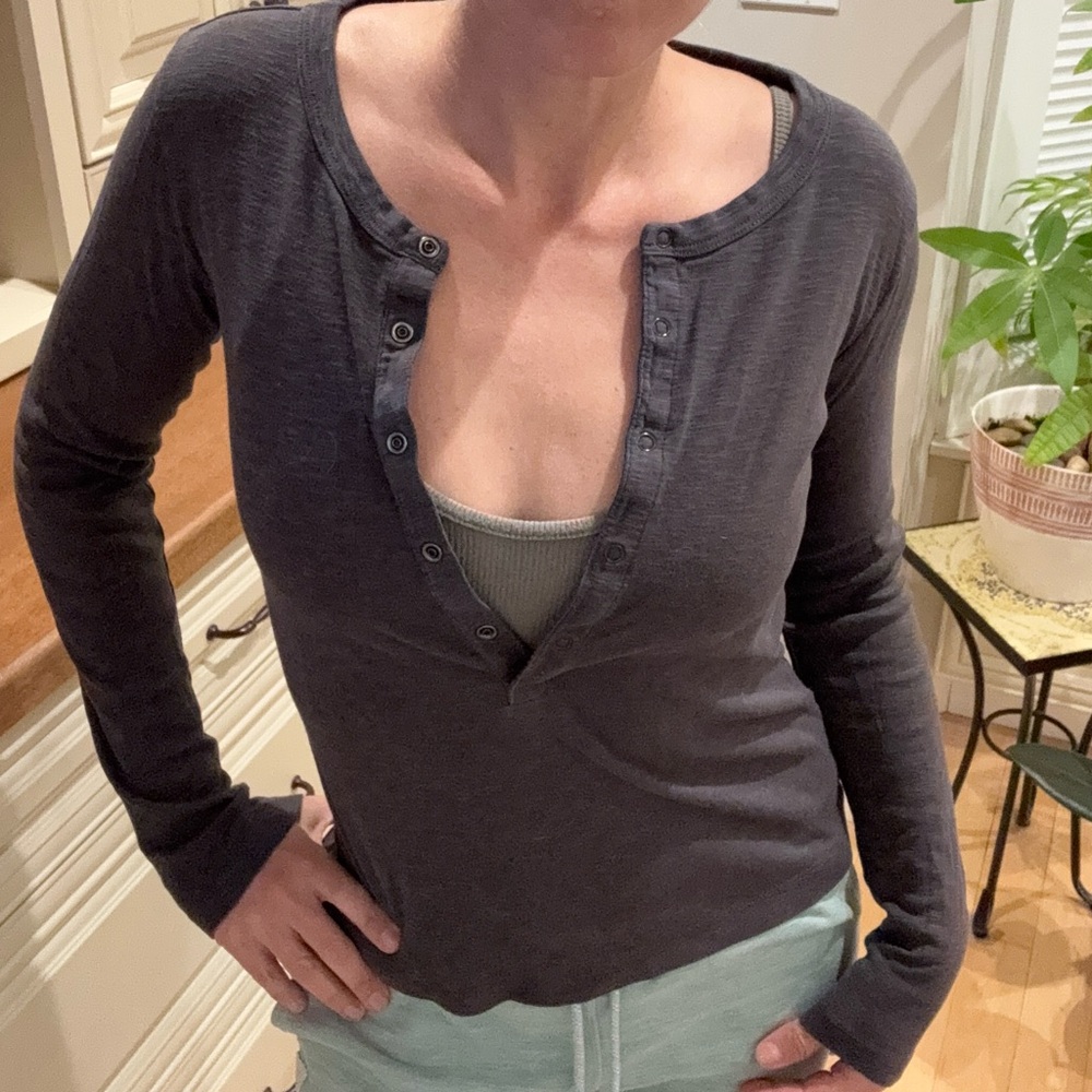 Vince Gray Long Sleeve Top